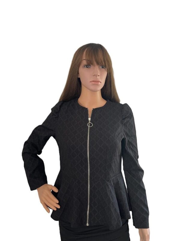 Яке с текстуриран дизайн